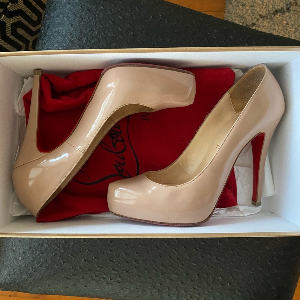 Christian Louboutin Rolando Platform Pump - Picture 1 of 9
